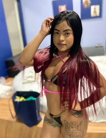 Baixinha gostosa  173150