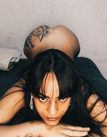 Atendo em motel ou a domicílio. Atendimento sem frescura, só não faço anal.
150 meia h
250 uma h