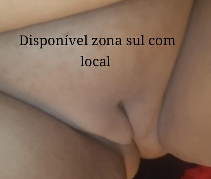  Moro no bairro macaúba zona sul 
Sou gordinha olhos claros,pele clara, baixa, loira
Venha gozar gostoso com essa gordinha garanto que não vai se arrepender!! não faço anal