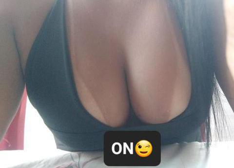Morenaa. 242694