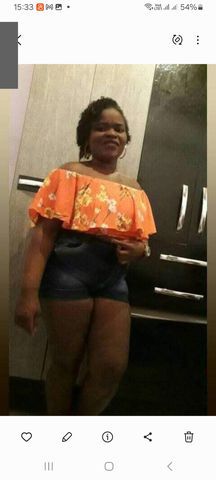 Sou morena baixa gordinha com uma bela raba pra bater a vontade sou um pouco tímida e um safadinha gosto de conversar iae amores vamos gorza gostoso não faço anal  