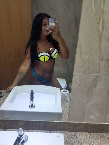 mulheres Niterói - RJ morena 23 anos Morena simpática e extrovertida gosto muito de sexo e adoro um oral bem babado 🤭