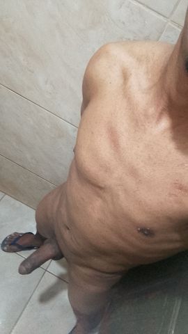 Olá casais casadas solteiras que estão afim de algo casual sou novinho discreto estou aqui para proporcionar sexo maravilhoso para vocês casadas casais solteiras