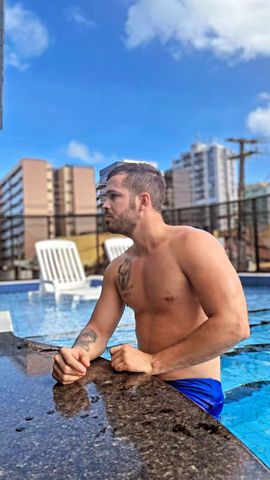 Não tenho local
Atendo em motel ou seu local.
Tenho vídeos exclusivos.