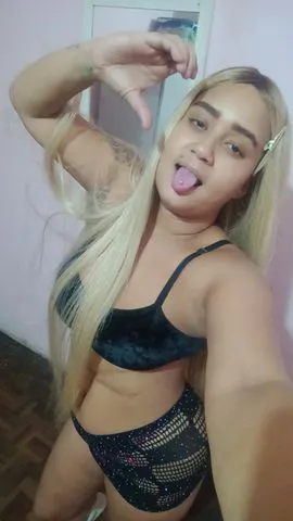 Loirinha safada e atraente melhor mamada do RJ 😋