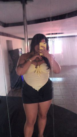 Estou atendendo no meu local! Sou bem carinhosa e atenciosa bem cheirosa