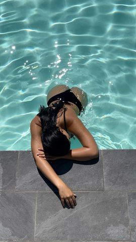 Olá, sou Suelen. Atendo com agendamento até às 22h, oferecendo um atendimento exclusivo e delicado. Com 1,37m de altura, 53kg e um toque de beleza natural, sou a companhia perfeita para momentos especiais. Estou aqui para proporcionar a você uma experiência única e encantadora.
