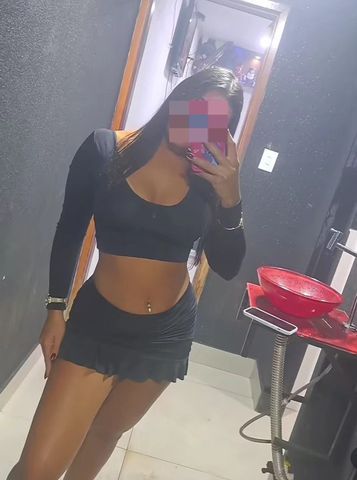 Morena sem frescura... Com local
Sem decepção... 
Pra homens de bom gosto!