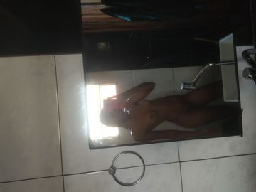 18 aninhos, querendo aprender muitas coisas e ganhar dinheiro... Me chama 