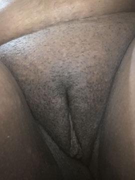 Oi mim chamo kellynha,tenho 27 anos Sou solteira,.
Realizo todos seus desejos sexuais .