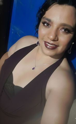 Olá prazer Viviane tenho 29 anos sou Mulher Trans sou de Sapucaia do Sul Moro Sozinha bjss 