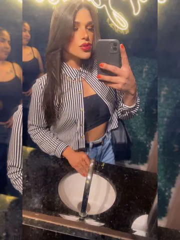 Karolayne  387210