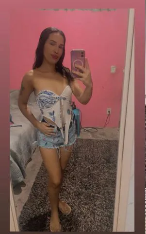 Realizo seus fetiches não tenho frescura chama 🔥 
