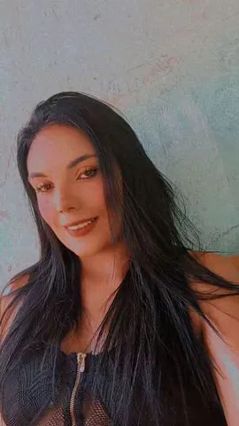 Ola amores prazer Yasmin morena linda 180 h clientes. amores chama a morena aqui adora mama gostoso e senta com local somente durante o dia a noite somente motel daí  , menos anl eu não faço anl agora tenho local quem quiser chama a morena 
