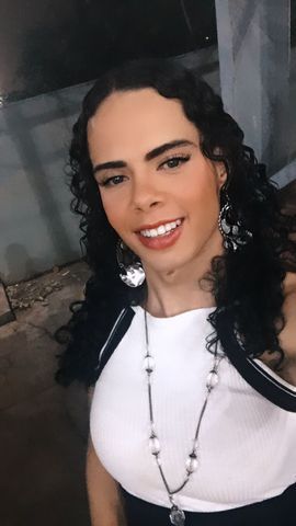 trans Cianorte - PR morena 20 anos Novinha trans bem feminina e bem apertadinha  venha se deliciar amores 
