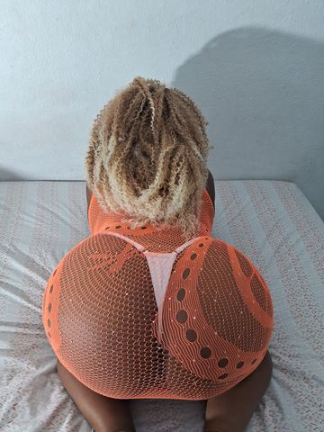 Olá amores, muito prazer, eu me chamo Dani, tenho 35 anos. Negra estilo cavalona com um corpo quente e cheio de curvas. Sou  tranquila, educada, carinhosa, sem frescura safada,tô disposta a dar e receber prazer. 
Atendimento tipo namoradinha, sem pressa. Adoro beijos na boca gostosos e faço sexo oral molhadinho, mas só se for higiênico, penetração é realizada somente com preservativo.
Tenho local, atendo atualmente na av. Nordestina 7000, guaianases, Zona Leste de São Paulo. Entre em contato comigo pelo número 11916890119 para combinarmos, beijos