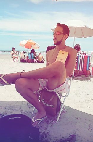 100% Ativo, Atendo Mulheres e Casal. Sou uma presença marcante, forte, olhar seguro e atitude dominante. Meu atendimento é reservado, sofisticado e feito para quem exige o melhor. Conduzo cada momento com controle, intensidade e atenção absoluta aos detalhes, você relaxa e eu assumo. Não entrego rotina, entrego experiência. Quem me escolhe busca exclusividade, conexão real e uma energia que marca. Se você gosta de ser bem cuidada e surpreendida, está no lugar certo.