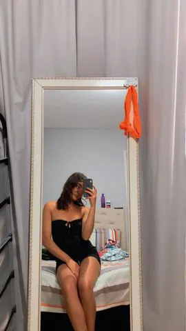 Garota trans ,recém chegada em SP me chama pra saber mais sobre meu progama ,faço ativa ,passiva ,namoradinha 
