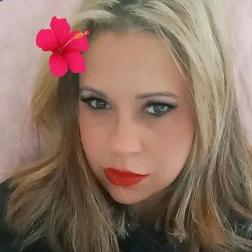 Ola ,meus amores ,estava sumida ,mais voltei cheia de tesão querendo brincar muito,vamos fazer um sexo gostoso cheio de safadezas,adoro brincar tipo namoradinha ,e realizar seus desejos quero ver quanto tempo vc aguenta me comendo gostoso 👿 🔥 gosta de um cuzinho apertado?louca pra ser usada e abusada e realizar seus fetiches e desejos,sem frescura vem fazer eu gozar gostoso de todos os jeito incluso um cuzinho apertado,vem fazer eu gozar gostoso 👿 
