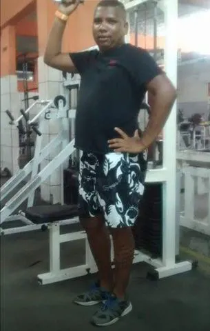 Olá boa tudo bem???
Sou o Victor Hugo tenho 25 Aninhos de idade 
Sou um moreno claro , tenho 1.60 de Altura
Gosto de fazer uma putaria bem gostosa sem frescura....
Faço oral sem camisinha bem babadinho  do jeito que vc gosta..
Atendo em residência com portaria ou motel e hotéis.. me chama no WhatsApp pra temos um Bom diálogo...

Vendo conteúdo , faço chamada de vídeo 
Vamos gozar gostoso juntos 