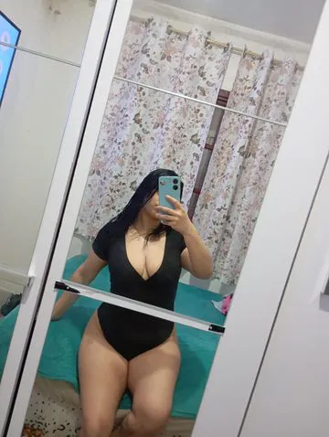 Branquinha, safada, com tesão todos os dias, doida pra ser comida em todas posições, adoro mamar um pau bem gostoso, e depois receber leitinho na boquinha, quero satisfazer todos as fantasias e desejos de quem aceitar vir comigo!! Me procure e me chame pra assim podermos gozar juntos ... 
