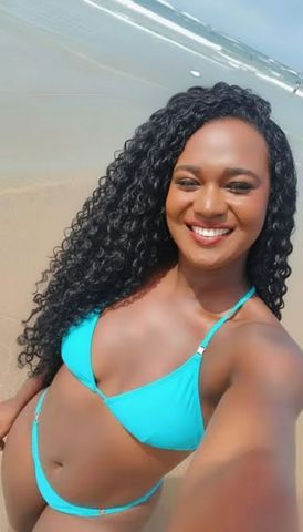 Sou mulher trans e estou aqui pra melhorar o seu dia 