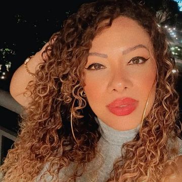 Gostosa e sedutora... sexo gostoso e com excelência 