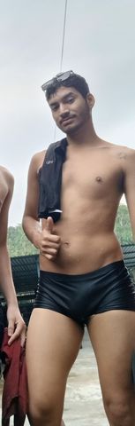 Opa tudo bem delicia?
Se não, eu deixar melhor com a minha mamada e depois ce pode gozar gostoso em mim, onde quiser rsrs ah, me chamo Avila Fernando.
Tenho 18 anos sou cheiroso, limpo, e educado, sou Pardo hehehe
Disponível pra atender vc bem gostoso 😋 
No momento tô sem local ora atender 
Tô te esperando em rsrs
