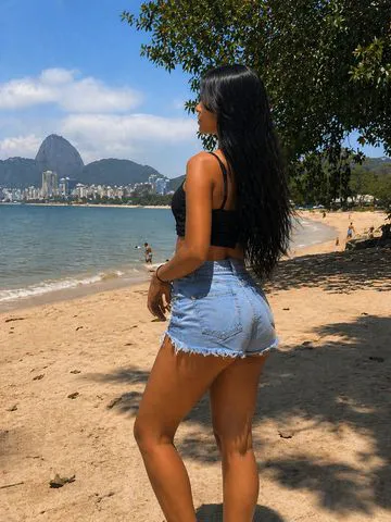 Conteúdo 🔥 
Apenas venda ❤️ 
E chamada 