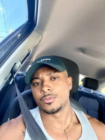 Oi, sou o GB! 😈

Sou direto, discreto e com postura. Nada de frescura, nada de historinha.

Se tu curte um cara firme, presença forte, pegada de homem e zero enrolação… então já sabe: sou o puto perfeito pra te satisfazer. 😈🔥

📌 Com local.

Atendo só com horário combinado antes, sempre no sigilo e no respeito.

Minha vibe é quente, provocante e madura.

Aquele tipo de cara que chega quieto, mas entrega tudo no momento certo.

Sem cena, sem forçar — só química, atitude e intensidade real.

📲 Serviços:

🎥 Faço videochamada
📸 Vendo packs de fotos e vídeos exclusivos
🔥 Conteúdo quente, de homem, sem palhaçada

Curtiu?

Então chama no WhatsApp. 😉📱