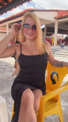 Feminina, carinhosa, educada e uma ótima companhia.🥰