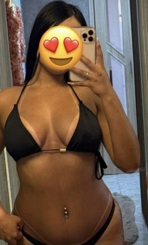 Oie amores 
Afim de um sexo gostoso com uma bebê 
Oral bem gostoso , sentada envolvente 
 Faço quase tudo pra Agrada meus cli 
N tenho local amores me chamem 