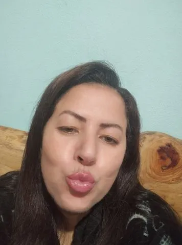Adoro sexo, não faço anal e nem gozar na boca. Sou coroa 47;anos sou morena 