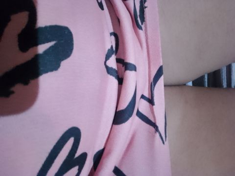 Sou lésbica não tenho experiência com homem se eu sair não topo anal nem oral botei o anúncio por precisão se eu sair é com coroa acima de 40 anos. não tenho local. obs: leia primeiro antes de falar cmg