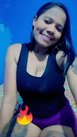 Seja bem vindo ao meu perfil disponível todos os dias atendo anoite toda com horário marcado, sou morena Baiana, simpática, carinhosa, sempre alegre ,educada, ofereço hum atendimento sem frescura, gosto de ser dominada, aceito mim chupar, faço hum oral bem feito, aceito finalizar na minha boca, atendo sozinha, forneço toalhas limpinha, sabonete, tem garagem ,local tranquilo e discreto!!! Vai ser hum prazer atendê-lo 💙