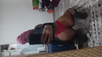 Olá sou Carla de cotia,moreninha da cor do pecado grande com curvas,1,68 de alt, olhos grandes e boca carnuda, cabelo preto,faco oral até o final,vaginal, tenho local e sou bem tranquila, gosto de um verde! 
Faço atendimentos no conforto de sua residência,atendo em motéis/hotéis e tenho o local que fica próximo do atalaia.
tenho conteúdos e faço chamadas de vídeo curtas,Estilo namoradinha.
