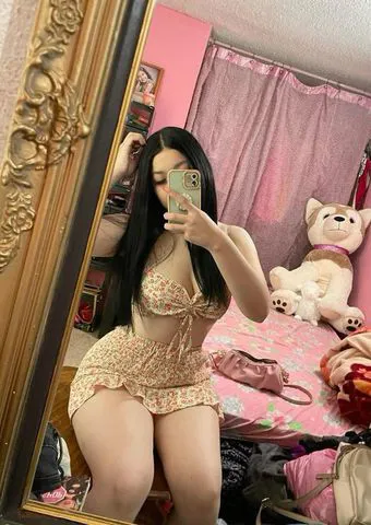 Oi meus amores, me chamo Sophia e sou a namoradinha que você sempre quis ter. Sou loira, bunduda, com seios naturais, corpo delicada e com uma pele bem cuidada.

Sou uma bela acompanhante, carinhosa, discreta, super tranquila e bem safada, tudo o que você estava procurando para um momento gostoso e relaxante.
Proporciono um momento agradável e diferenciado, com sexo marcante e com muito carinho. Faço oral, vaginal em várias posições, gosto de experimentar coisas novas e faço anal.
Faço vídeo chamada com interação.
Meu atendimento é voltado para homens de bom gosto, discretos e que queiram relaxar. Meu valor não é negociável, por favor não insista.
Tenho local próprio, discreto, seguro e confortável 