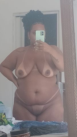 Morena gostosa, chupa bem molhadinho, 30 minutos 100 oral e vaginal . Com local Massaranduba 