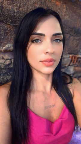 Pronta pra novas aventuras na cidade bem ninfetinha oportunidade única 


