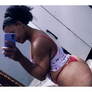 Morena saliente e sedutora, pronta para dar o prazer que vocês merecem ☺️