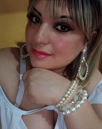 Sou carinhosa e pontual.