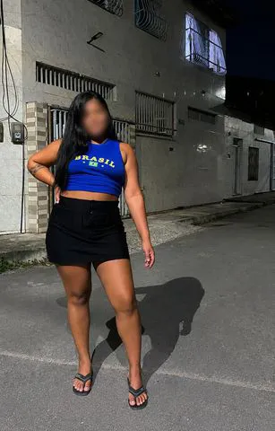 Sexo casual, indiazinha , delicinha Sou uma mulher segura de si, naturalmente sensual e apaixonada por despertar desejo. Gosto de encontros onde a química acontece de forma intensa, com olhares, sorrisos e muita provocação. Acredito que a sedução começa muito antes do primeiro toque.