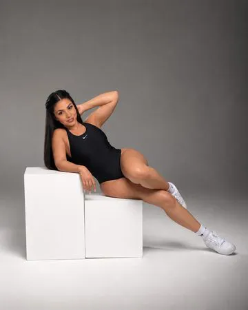 🔥 Morena natural, quente e fogosa 🔥

Meu atendimento é super tranquilo e sem rodeios. Aqui o clima é leve, mas a pegada é forte para quem quer curtir de verdade! Se estiver com a higiene em dia, rola aquele beijo na boca bem gostoso. O oral é feito com preservativo, com total segurança e prazer.

Cachê: R$ 120,00 (Rapidinha)

Seja objetivo: verifique a disponibilidade no WhatsApp, garanta o seu horário e venha gozar gostoso comigo!

Beijinhos. 💕🔥🫣