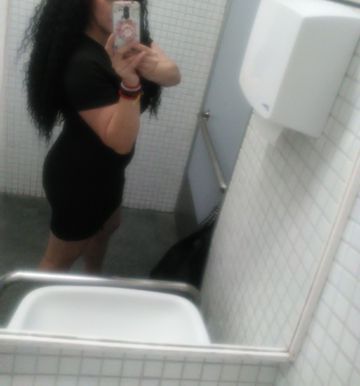 Sou carinhosa,fogosa e muito interessante. 