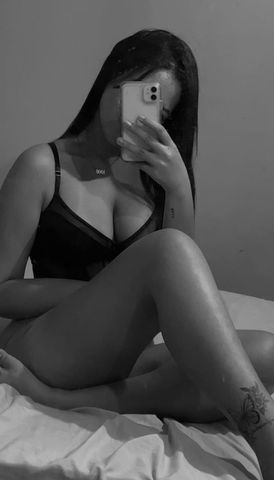 Olá, me chamo Keyla e sou massagista. Faço mix de massagens que inclui massagem relaxante, tailandesa e tântrica.
Tenho local próprio no Alto Branco, ambiente discreto, climatizado e higiênico. Faço chamadas de vídeo e vendas de fts, fale cmg para mais info…