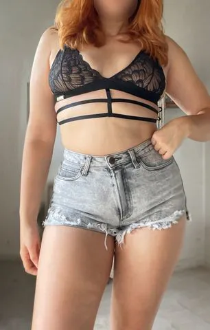 Letícia Aires  372209