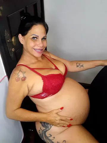 Olá amores, meu nome é Priscila Moraes tenho 42 anos, tenho 160 de altura,  80 kg , estou gravidinha ! Aproveitem ultimo mês gravidinha,  trabalho com massagem e finalização,  realizo alguns fetiches tbm , Possuo local próprio,  discreto higiênico,  atendo sozinha !!! venham passar momentos inesquecíveis em minha companhia...