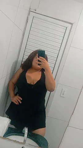 Gordinha gostosa dos seios grandes e gostoso boa de boquete vc vai amar fico com todos os gêneros bora marcar um programa 
Observação: não faço anal 
Só chamar se vice realmente quiser o programa caso ao contrário nem chame 