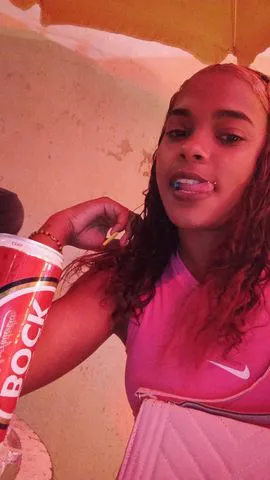 Olá, meu amor! 🥰Seja muito bem-vindo ao meu perfil! Eu sou a Mia, uma estrangeira de 19 aninhos, extremamente carinhosa, charmosa e pronta para te proporcionar momentos inesquecíveis de puro prazer e relaxamento. ✨
Estou aqui para ser a sua melhor companhia! Atendo em uma casa de massagem com uma estrutura maravilhosa, oferecendo um atendimento completo e personalizado para você esquecer o estresse do dia a dia e aproveitar ao máximo. 🤭Todo o encontro é feito com muita atenção e total dedicação ao seu bem-estar.
O espaço é totalmente privativo, higienizado e super discreto, garantindo total privacidade durante a sua visita. 🚗
📌 Valores a partir de R$ 200 .Atendo todos os dias, exceto domingo.
Venha descobrir o verdadeiro prazer ao meu lado! Me chama no WhatsApp e agende o seu horário! 📲 (41) 999098-7390