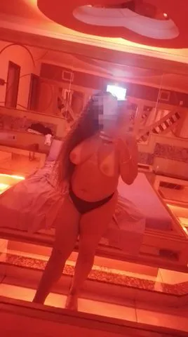 Morena dos seus sonhos: simpática, carinhosa e com jeitinho de namoradinha. Se você procura uma companhia leve, um papo gostoso e momentos de puro carinho e prazer, acabou de me encontrar. sou uma morena de cabelos longos e cacheados, com um sorriso contagiante, adoro fazer com que se sinta a pessoa mais especial do mundo. sou extremamente simpática, educada e atenciosa.
permita-se viver essa experiência inesquecível. entre em contato e venha desfrutar da melhor companhia que você poderia deseja. 

ATENDIMENTOS COM HORA MARCADA!! 